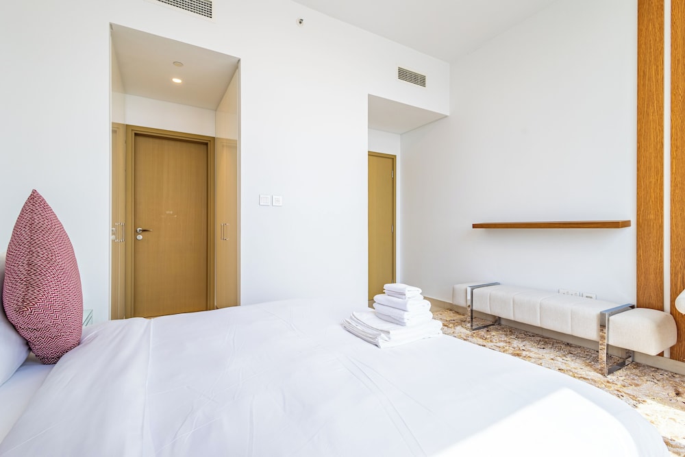 Superhost Elegant 3BR Burj Khalifa View