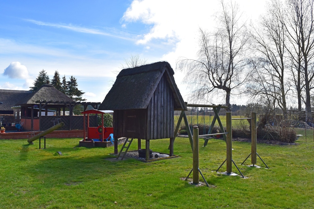 Apartment Near Baltic Sea and Salzhaff Lagoon