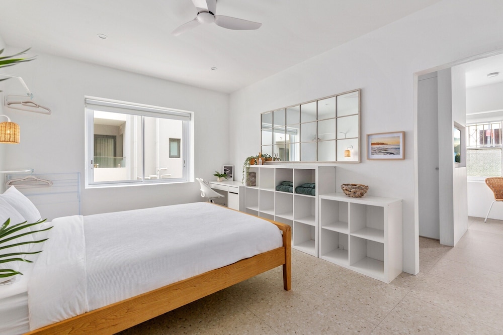 Bright 1-bed Apartment in Coastal North Bondi