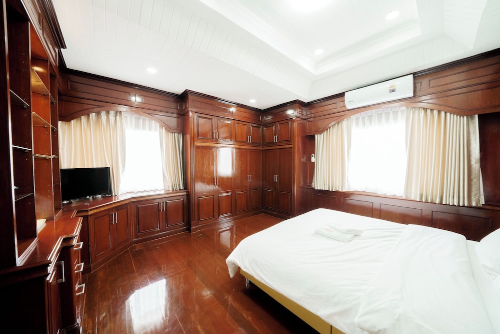 The Star Pool Villa Hatyai view 3