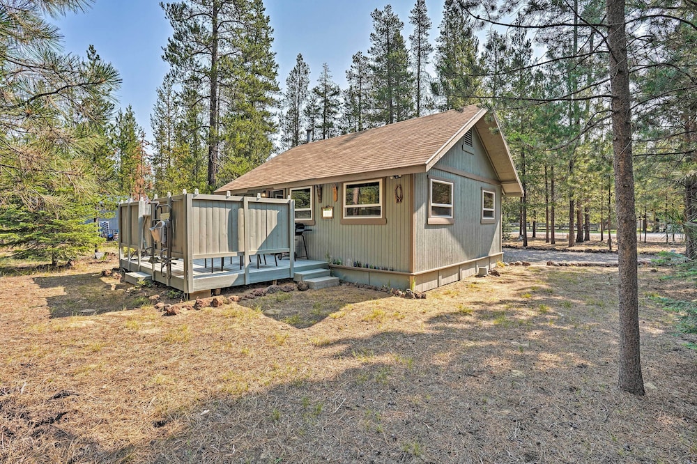 High Lakes Hideaway: La Pine Fishing Cabin! view 4