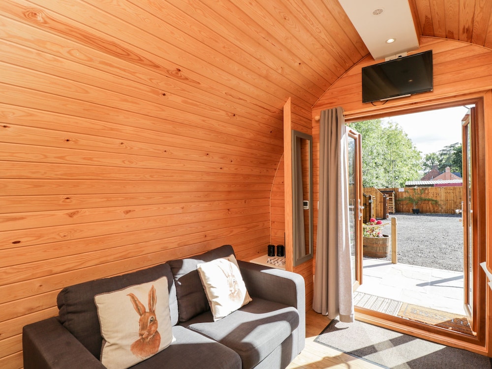 Halmore Pod