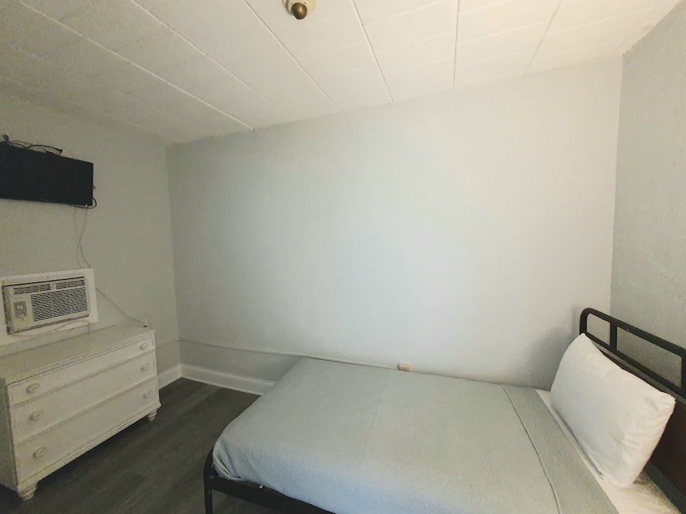 The Coral Sands Motel