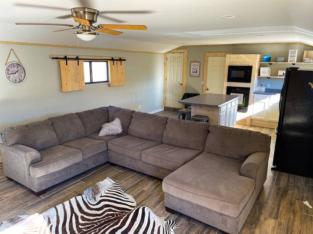 Zebra Refuge Cottage-wild Unique Prescott Stay