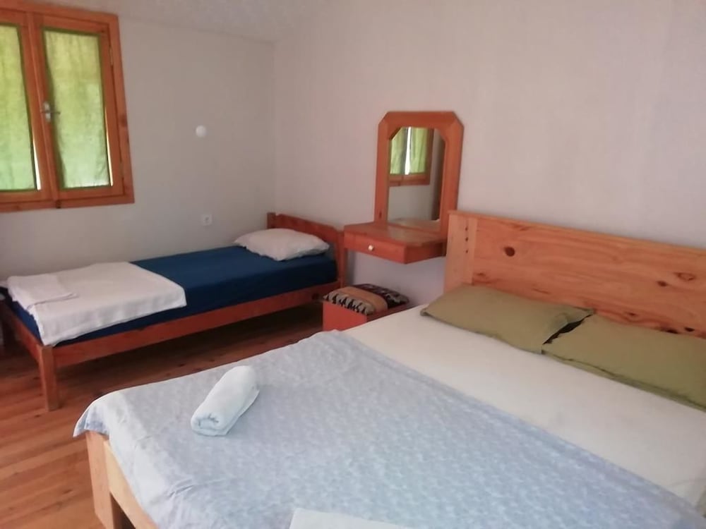 Medusa Bar & Camping - Hostel