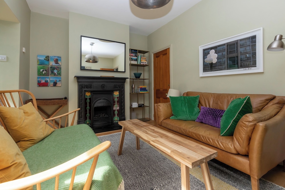 Beautiful & Cosy 2BD House - Southwark