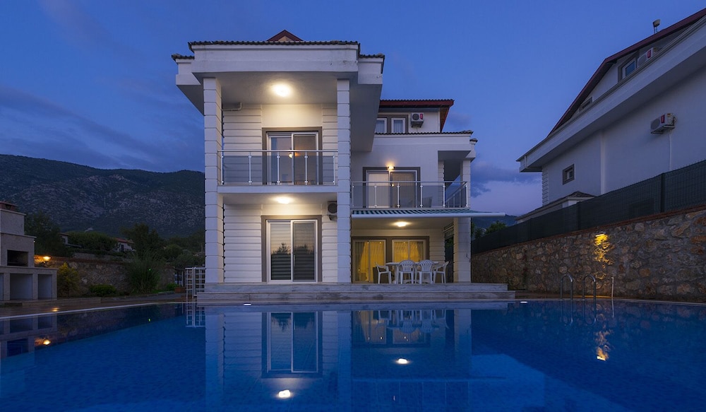 Four Seasons Villa 1 view 2