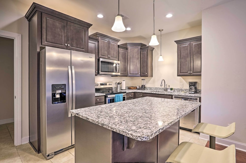 Charming Mount Pleasant Home: 7 Miles to Beach! view 4