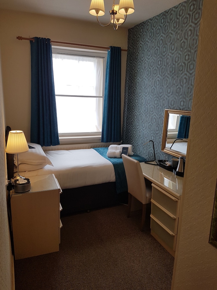 Virginia House Hotel