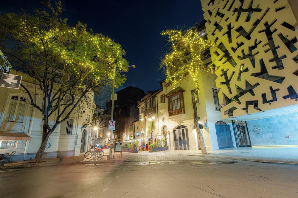 Oceana Suites Lastarria