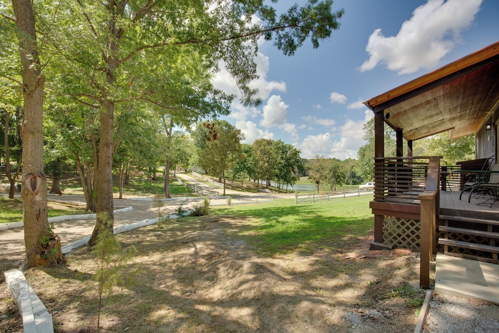 'cedar Pointe' - Peaceful Lake Cabin in Odessa
