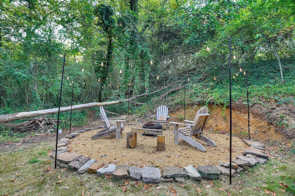 6 Mi to Downtown: Apartment in Chattanooga!