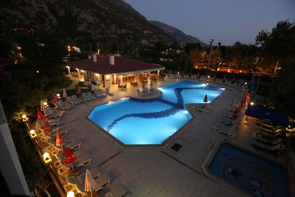 Mavruka Hotel - Image 14
