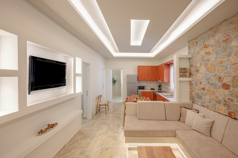 Loukas & Emma Eco Houses