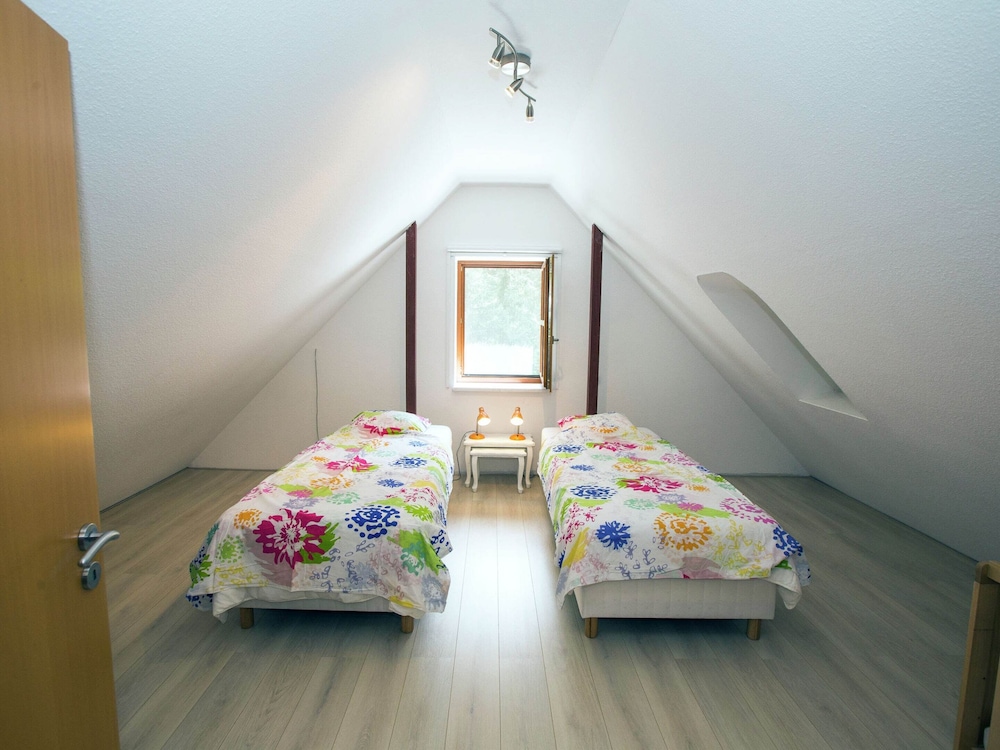 Holiday Home in Uelsen Near Bronzezeithof view 5
