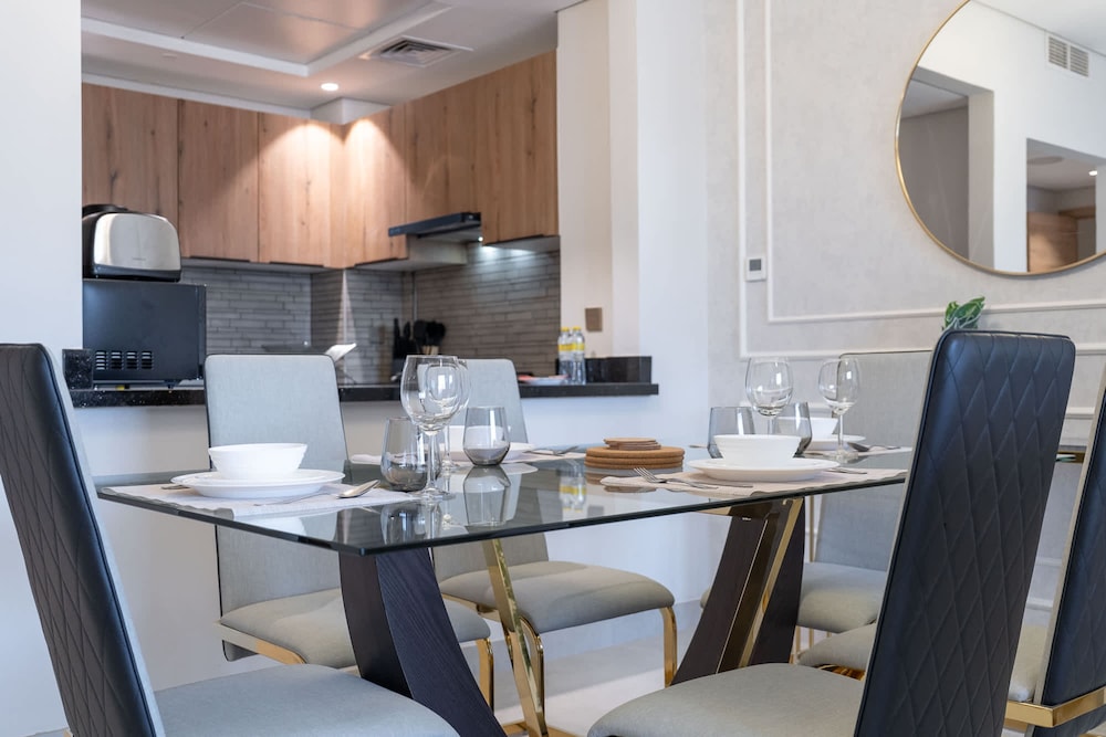 A Fantastic 1 Bed Flat Located in JVC