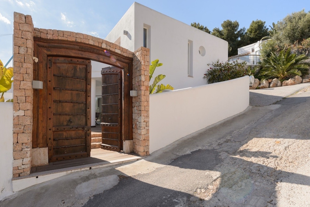 Villa Los Cuatro Arcos