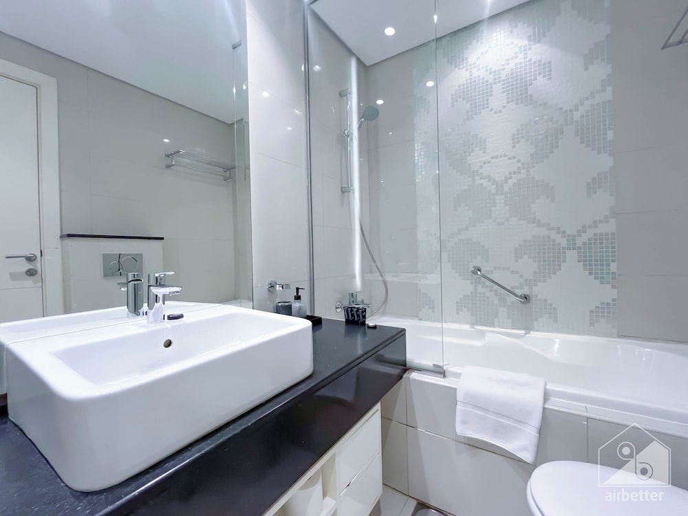 Damac Maison Luxury Apt Canal View Business Bay