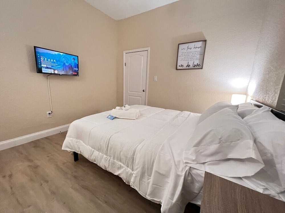 Comfortable Room Rentals Outlets & Kingsky Academy