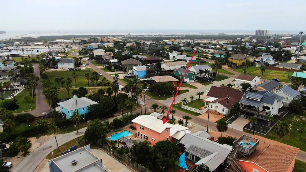 The Koi Marlin Port A Home w/ Pool, Pond, Grill & Near Beach + Marinas