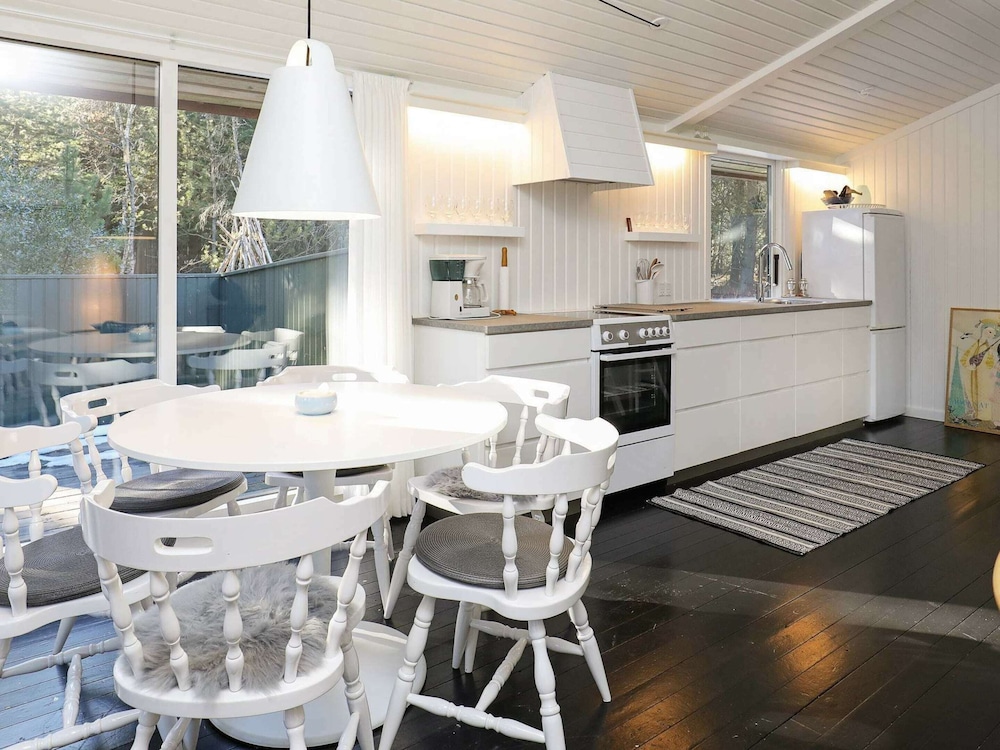 6 Person Holiday Home in Albaek
