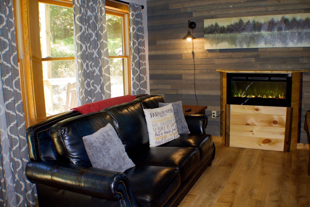 Alpine Air 3 Bedroom Cabin