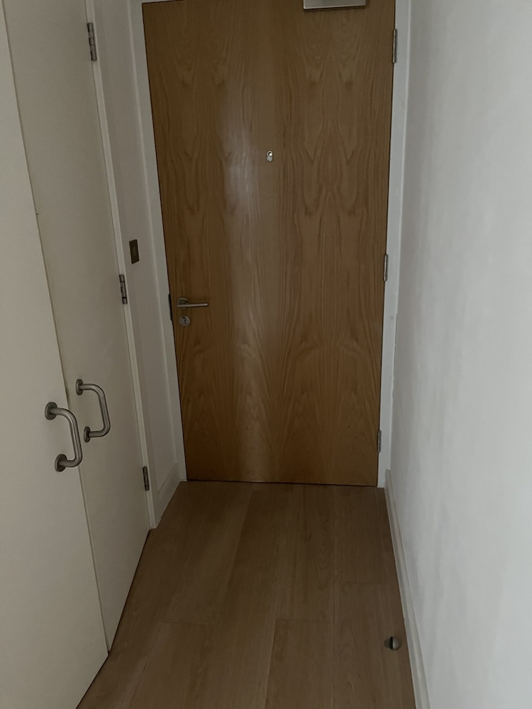 Remarkable 2-bed Apartment in Southampton view 2