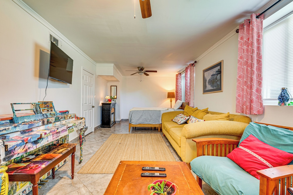 1 Mi to Train: ATL Area Apt w/ Patio & Shared Yard