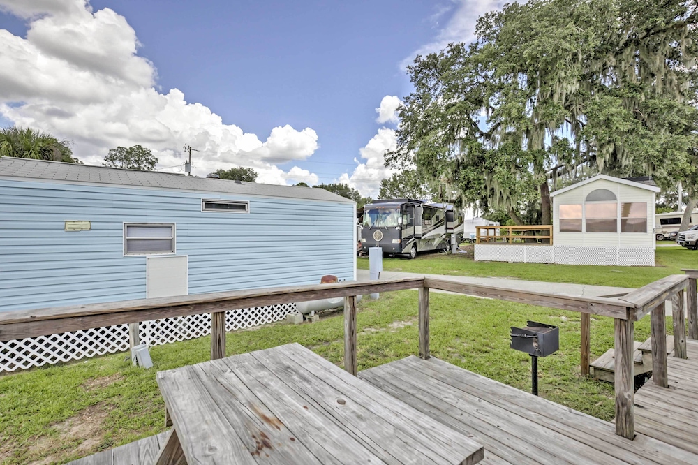 Charming Lakefront Cabin in Ocala National Forest! view 2