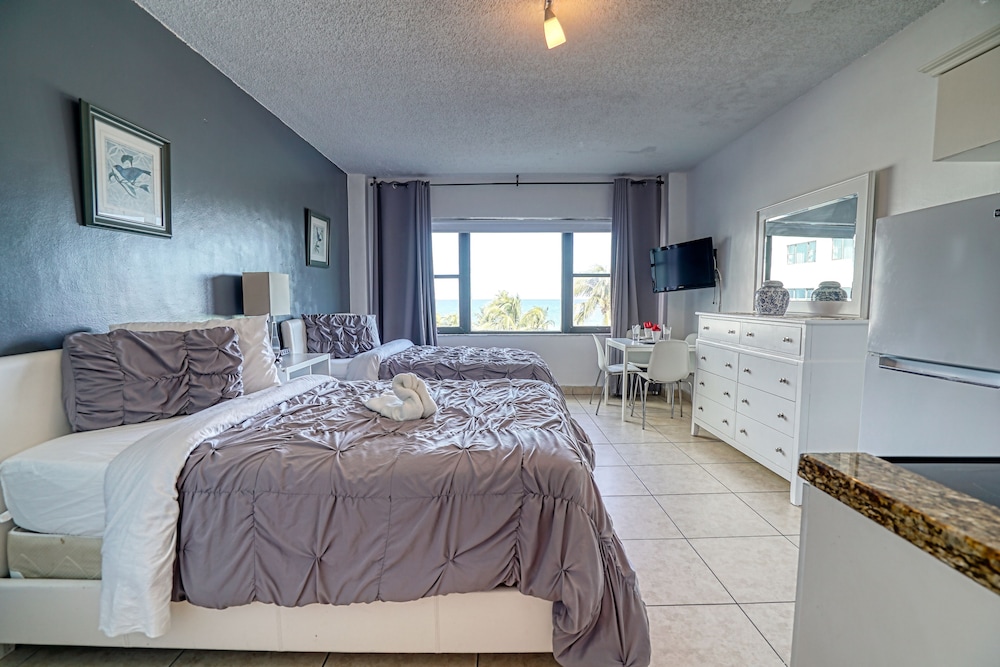 Private Apartments at the Casablanca