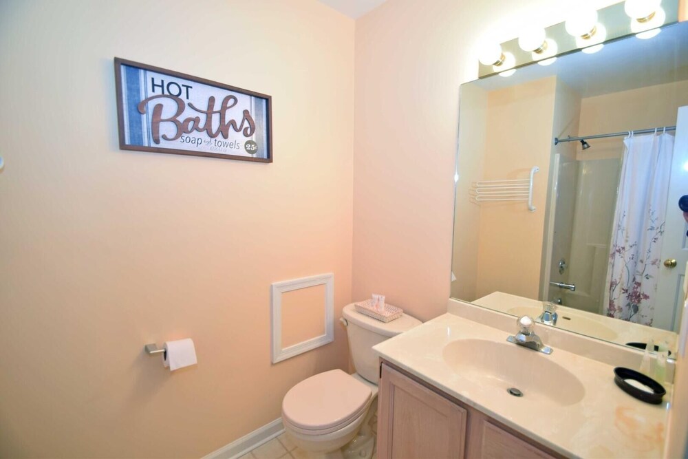 Ocean Pines-sandyhook Road 106 3 Bedroom Home by RedAwning view 2