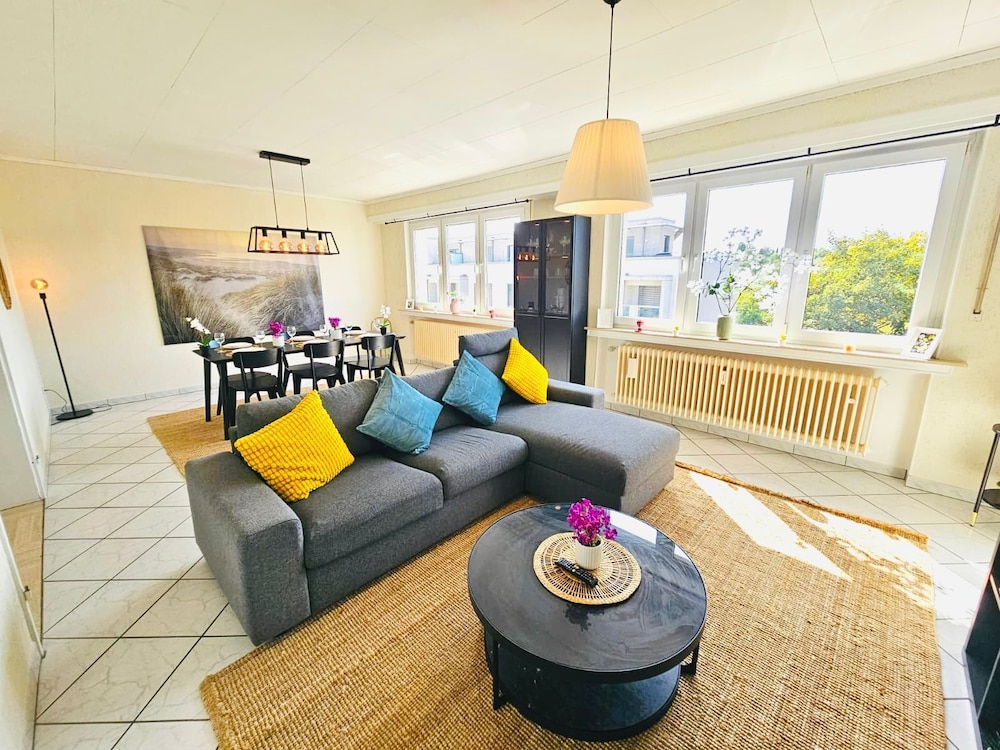 Chic Urban Stay 2BR with parking