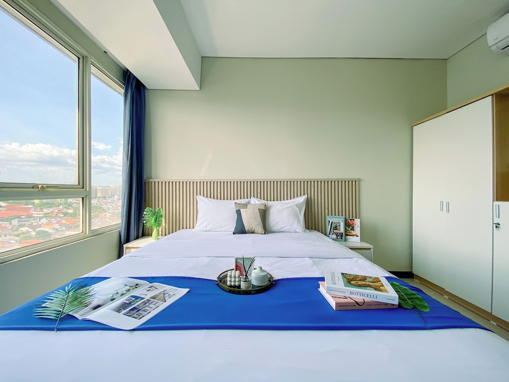 Good Designed and Homey 3BR Nifarro Park Apartment