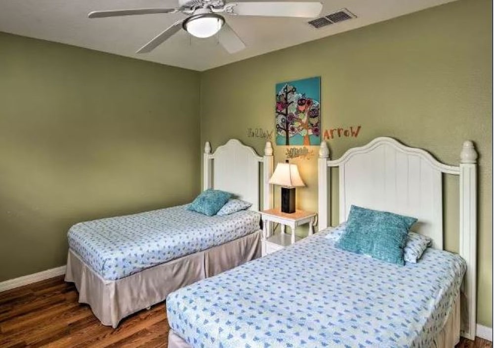 5BR Davenport Pool Home by Watson-168CA view 2
