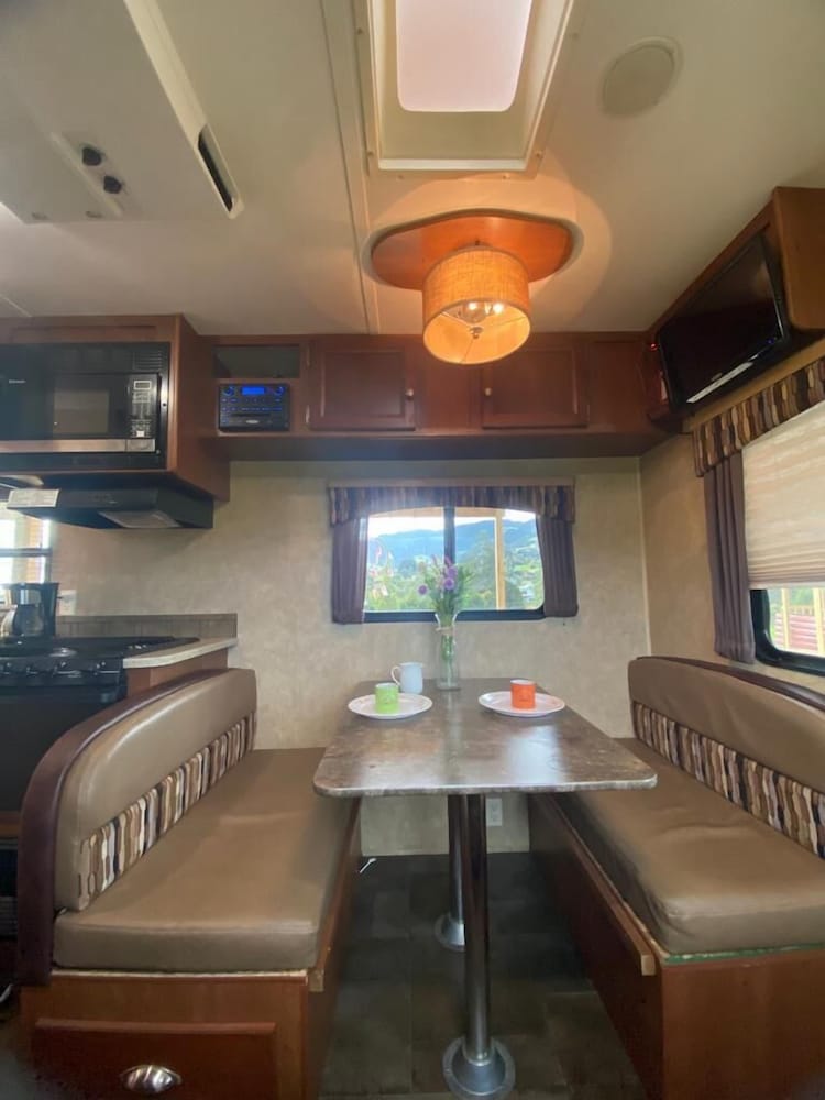 CAMPER HOUSE COL