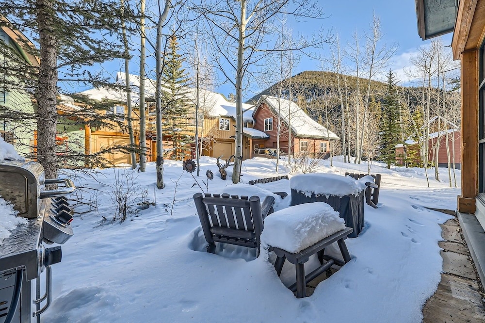 8712 Ski Tip Townhomes 3 Bedroom Townhouse