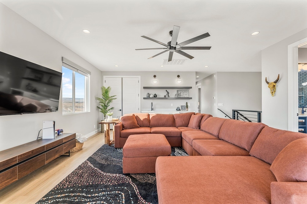 Slickrock Shore 8 Bedroom Townhouse