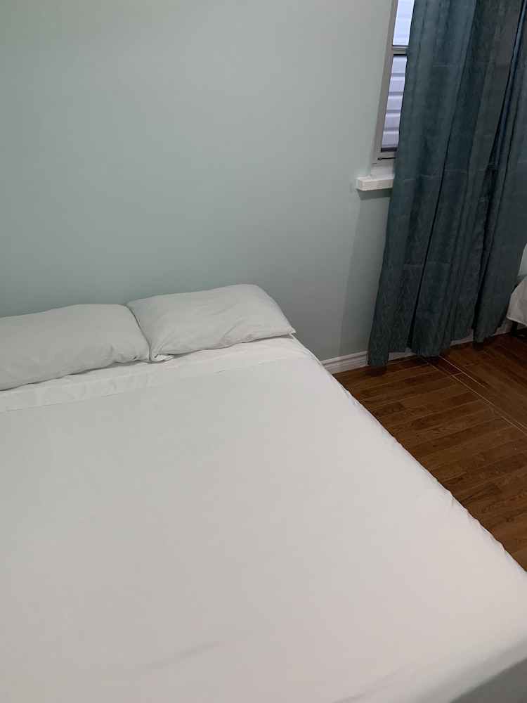 Dundas Guest House - Image 4