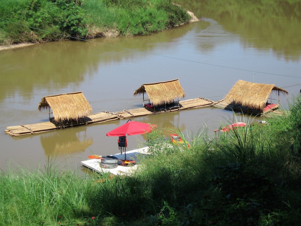 Nan De Panna Riverside Homestay