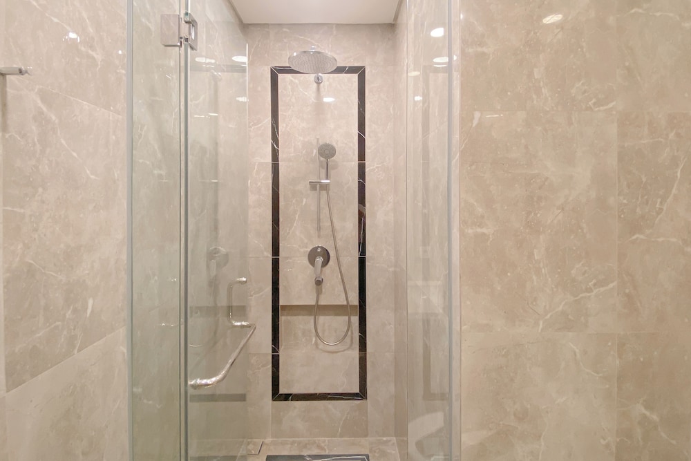 Well Designed 1Br Apartment At Arumaya Residence