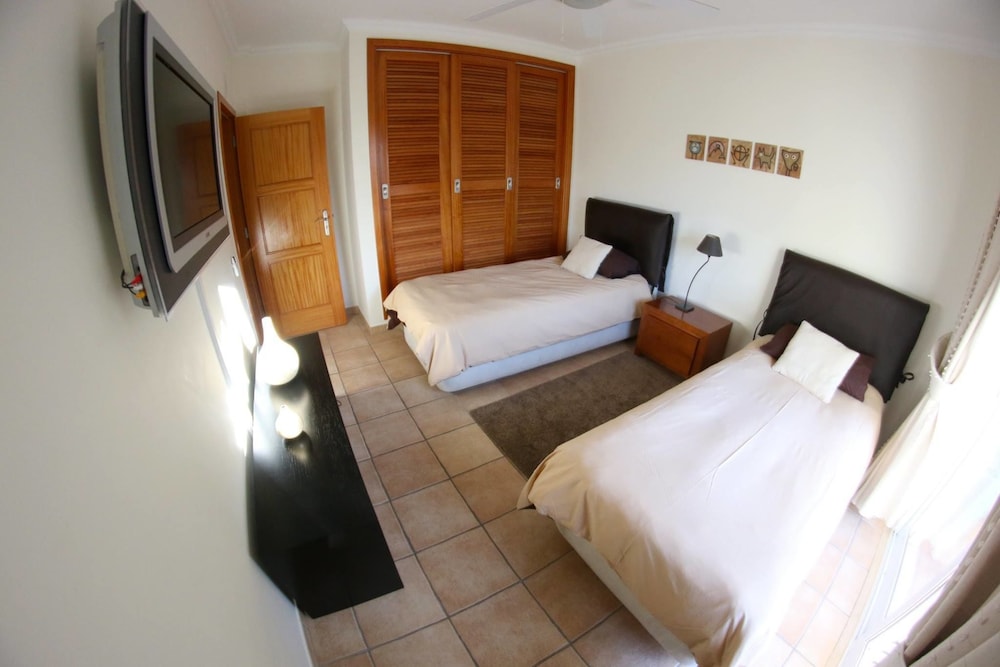 Wallis Villa