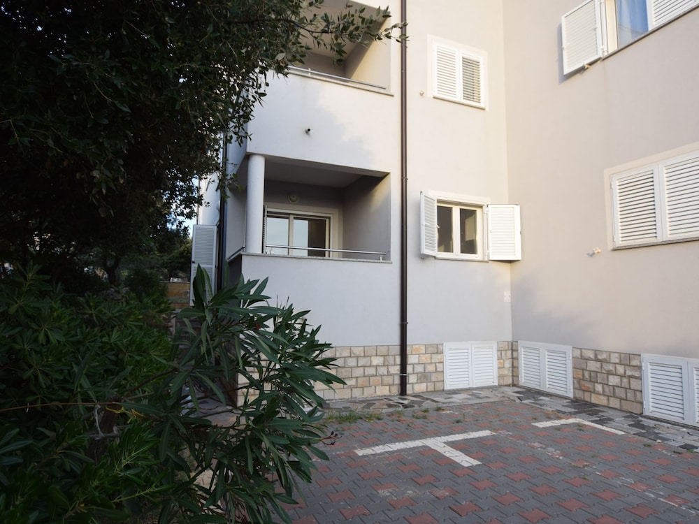 Apartment in Mandre Near the Sea view 2