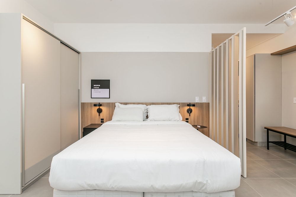Studios Tower by Viva - Prédio com piscina e estacionamento no centro de Floripa