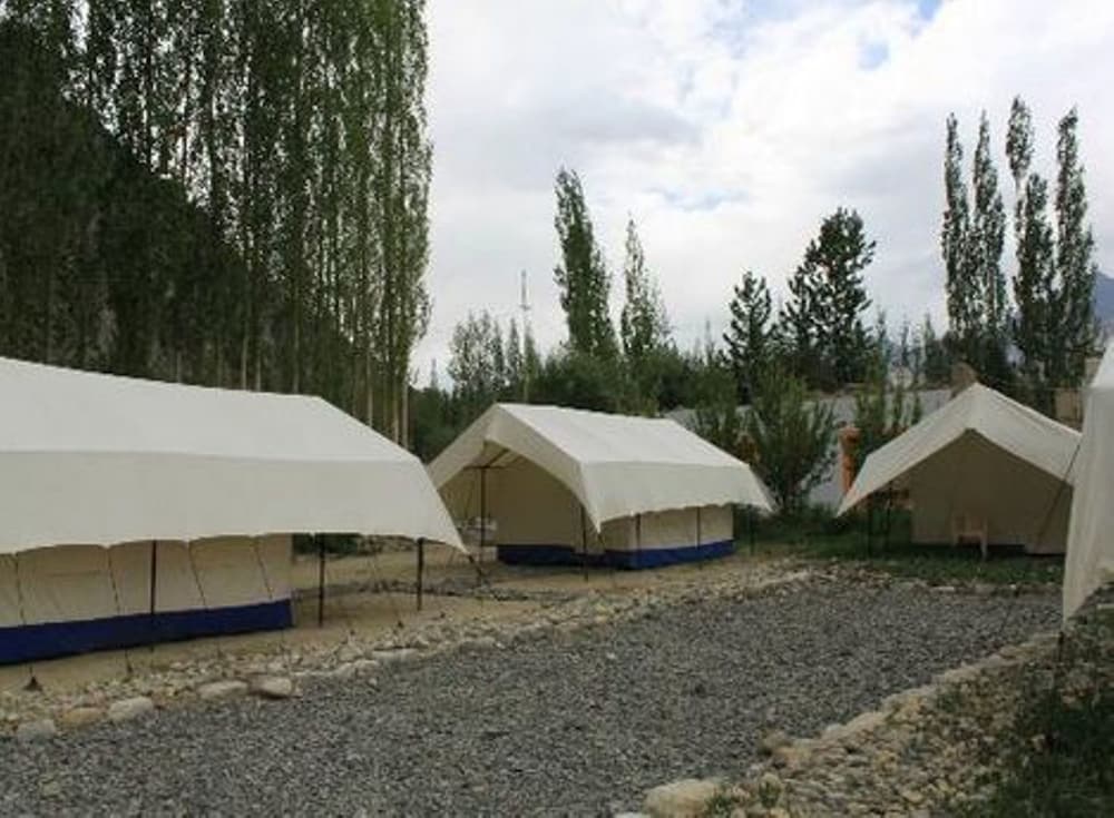 Hunder Sarai view 2