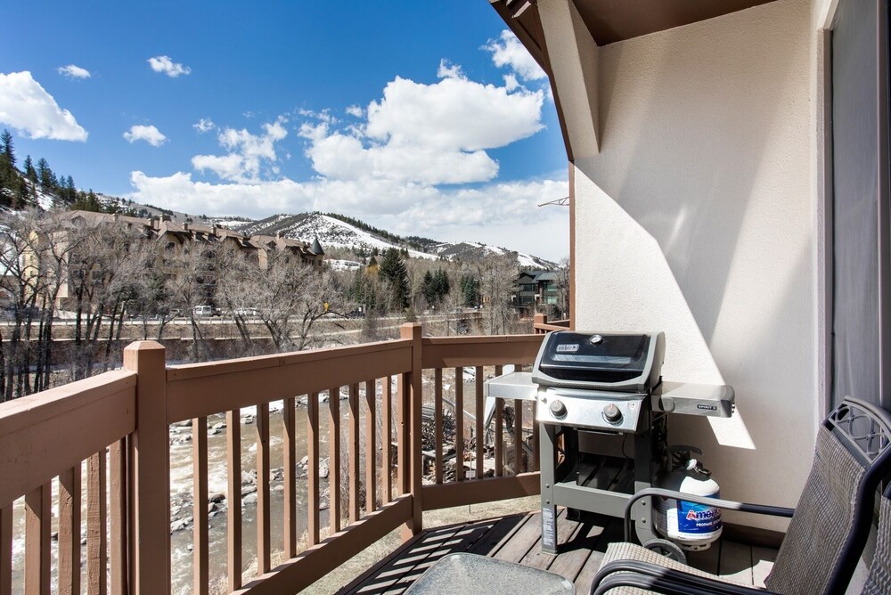 Canyon Run B203 3 Bedroom Condo by RedAwning - Property Image 7