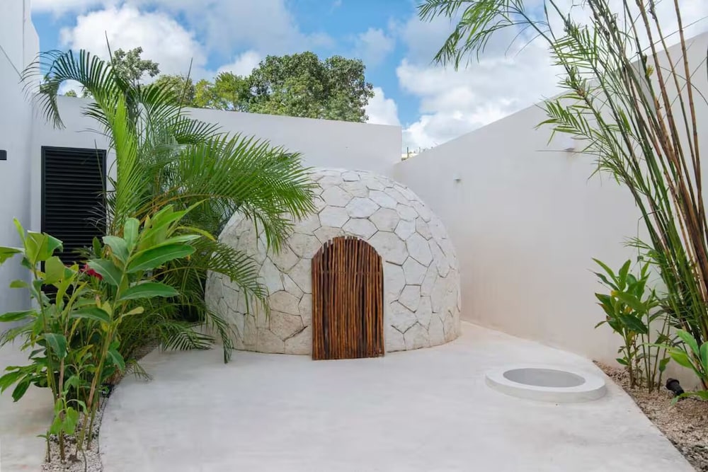 Guest INN Home - Elements Suites