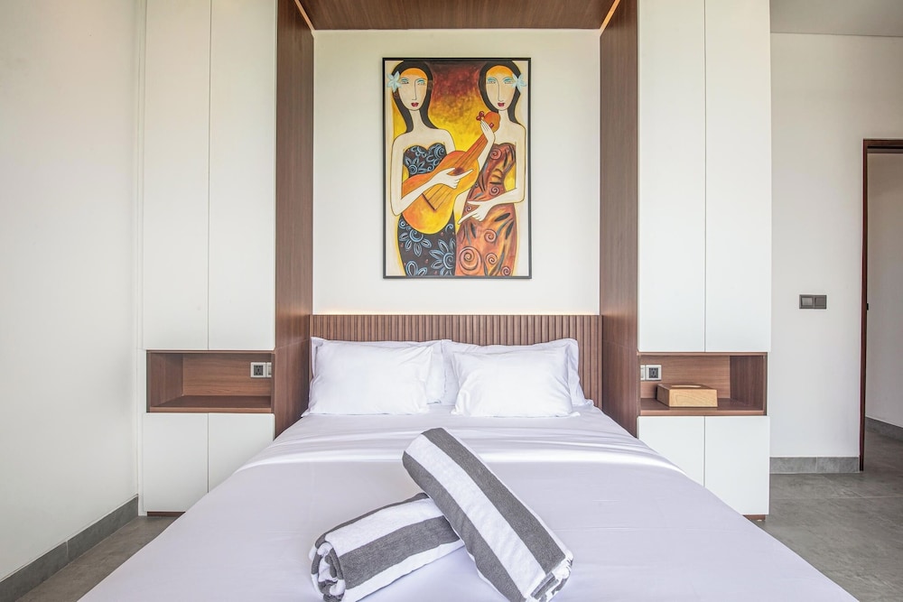 Exquisite 5BR Canggu Villa Steps From the Beach