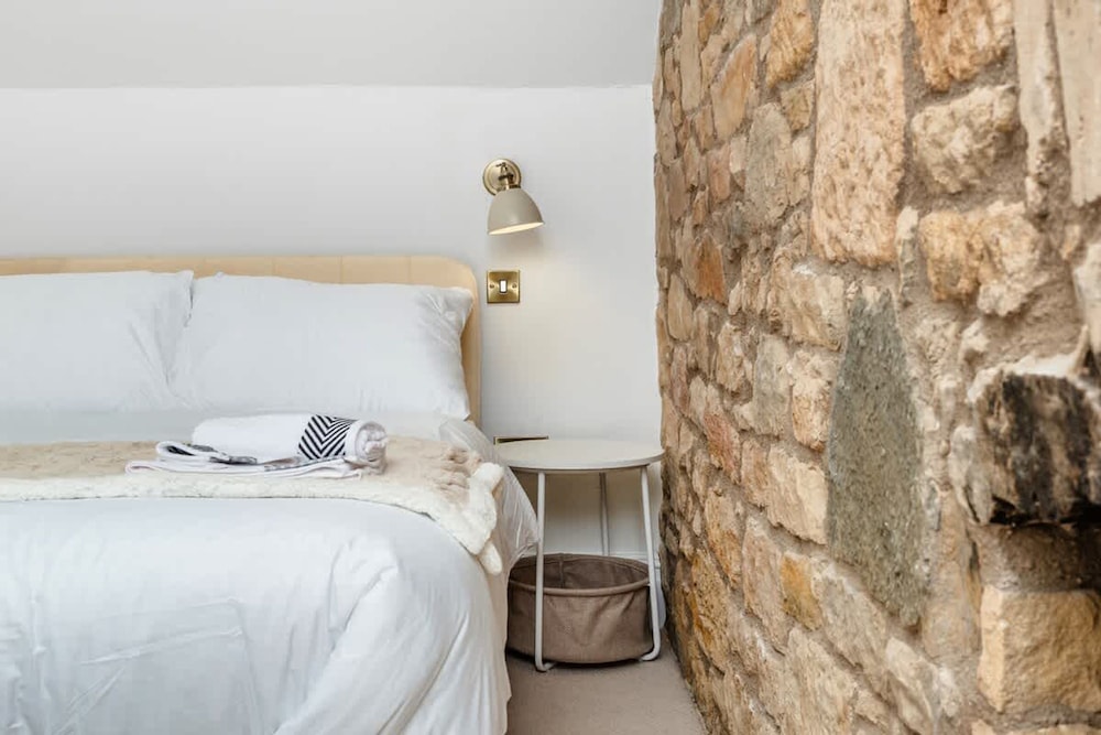 2 Bedroom Cottage-hot Tub-free Parking