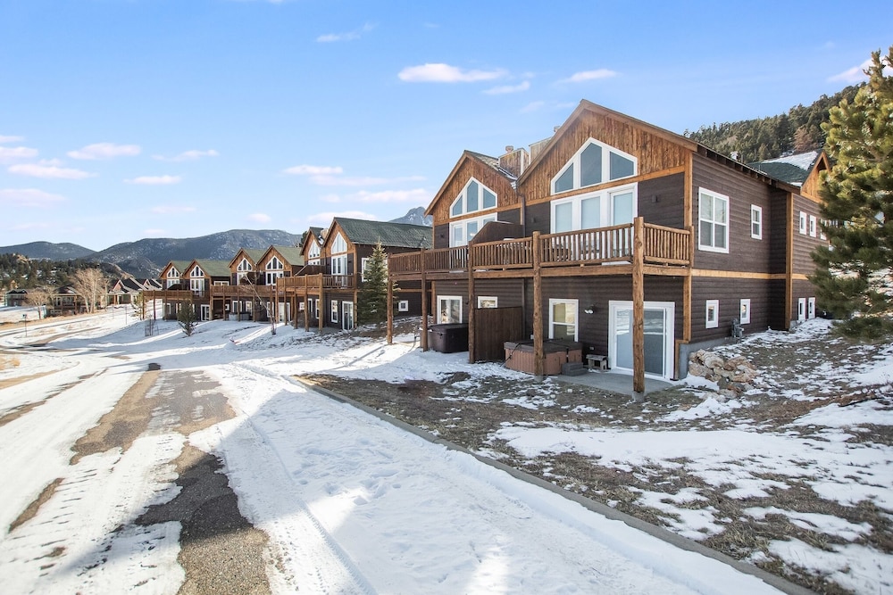 Estes Park Vacation Lodging