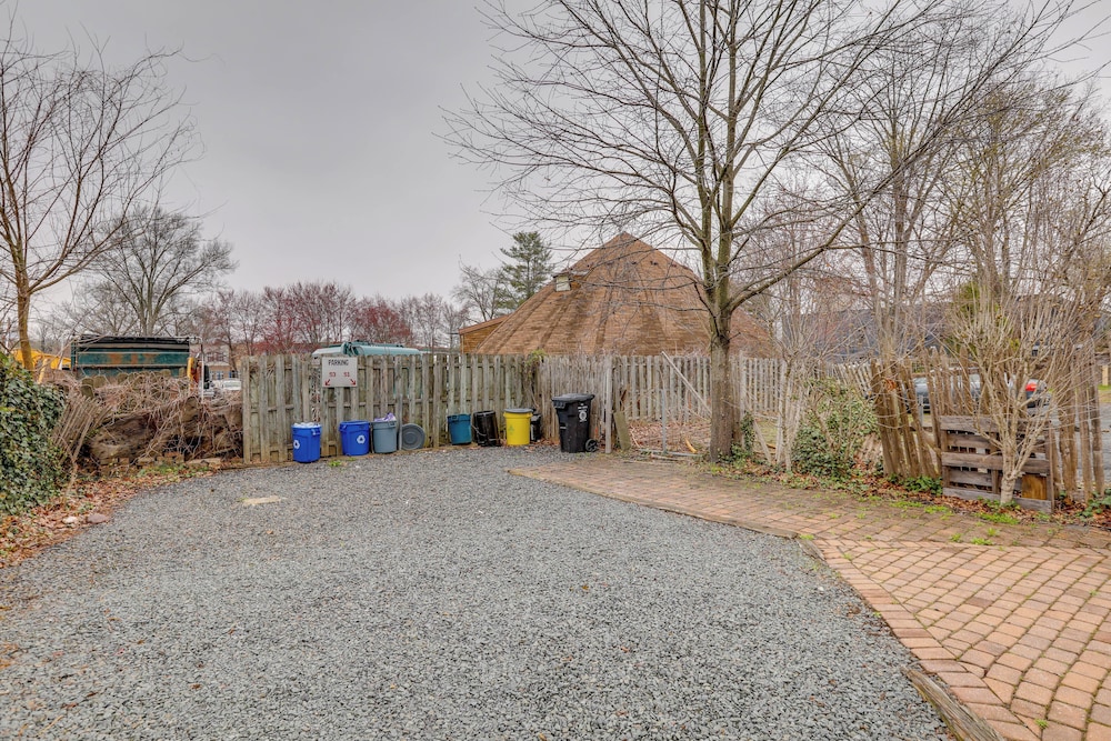 Walkable Dtwn Townhome Near Campus & Palmer Square
